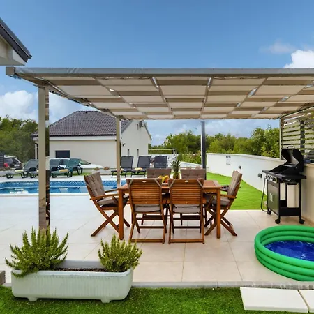 Shaula 2 By Guide Šibenik