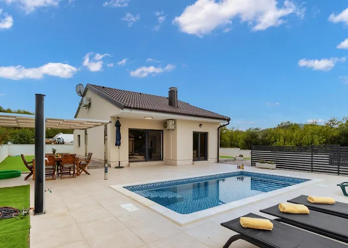 Shaula 2 By Guide Villa