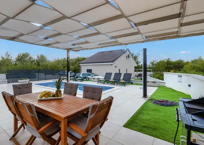 Shaula 2 By Guide Villa *