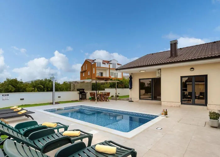 Shaula 2 By Guide Šibenik