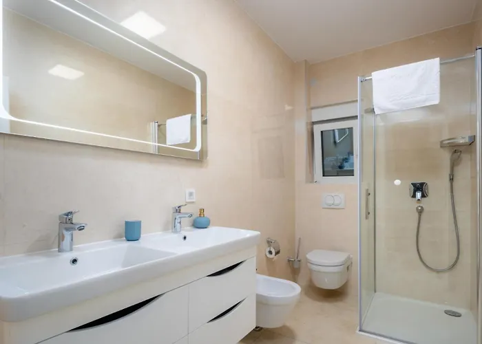 Shaula 2 By Guide Villa